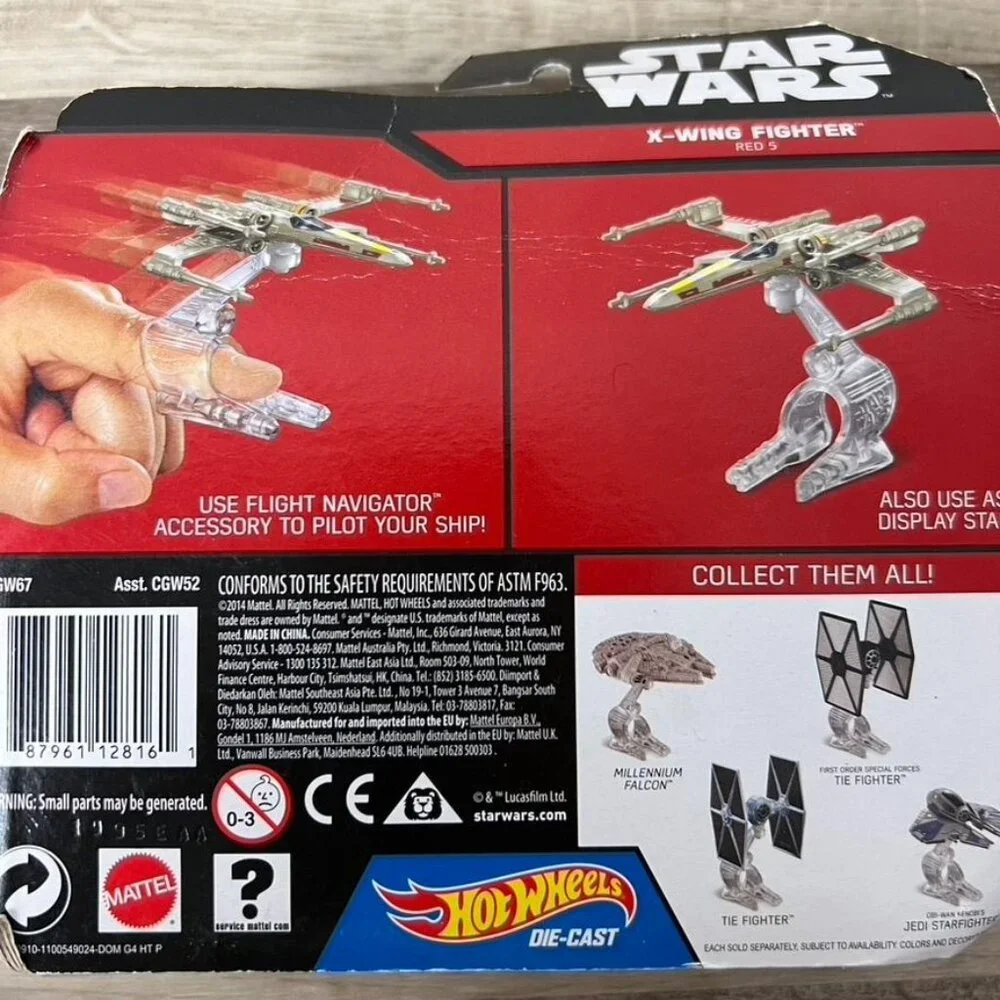 Hot Wheels Star Wars X-Wing Fighter Red 5 Die-Cast Toy With Flight‎ Navigator